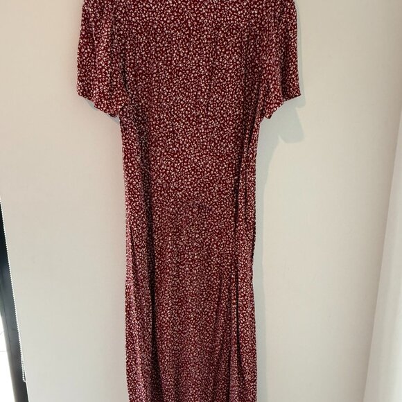 Levi’s Sarina Short-Sleeve Midi Dress | Red Floral | Size Large - Picture 3 of 6